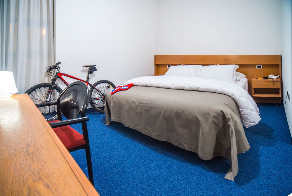 Fly Bike Hotel Trento Eksteriør bilde