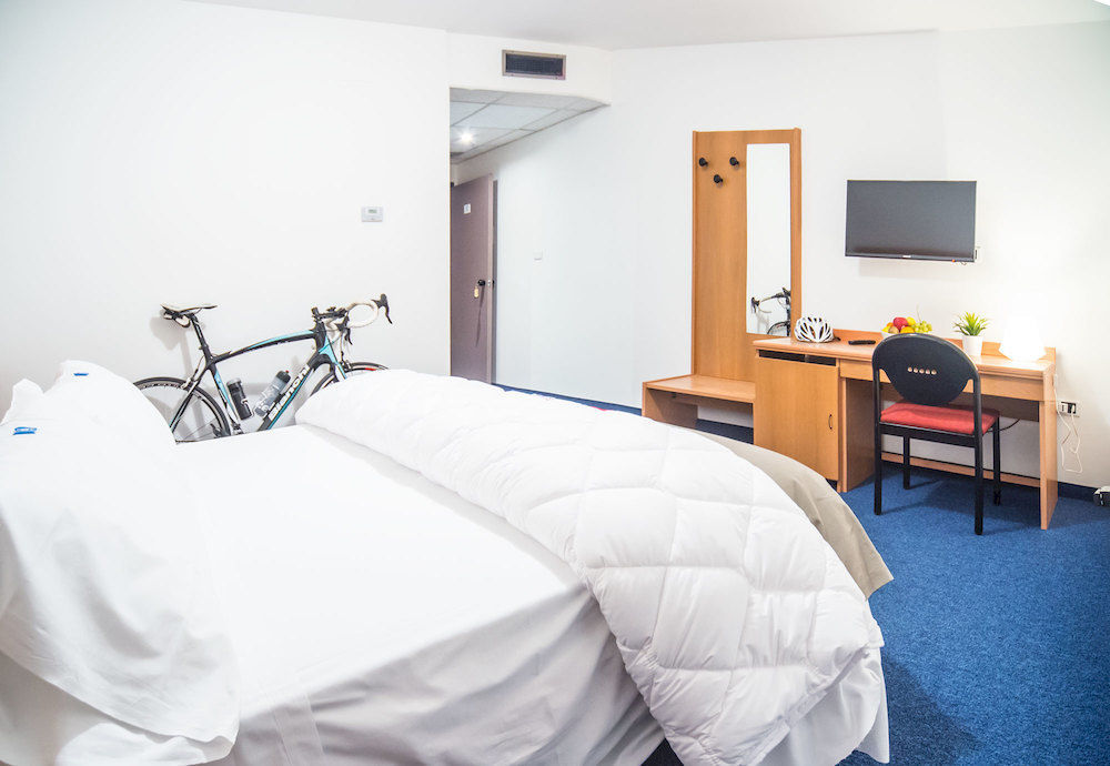 Fly Bike Hotel Trento Eksteriør bilde