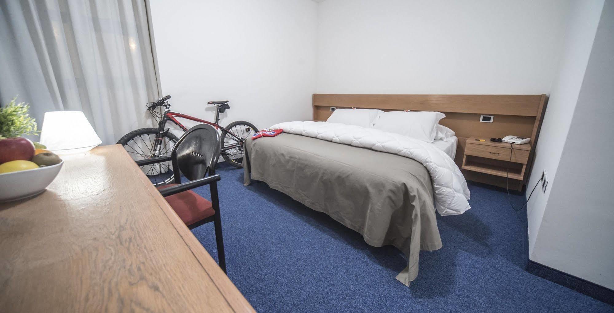 Fly Bike Hotel Trento Eksteriør bilde
